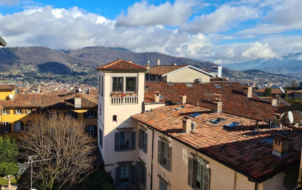Hotel Piazza Vecchia Bergamo Bagian luar foto