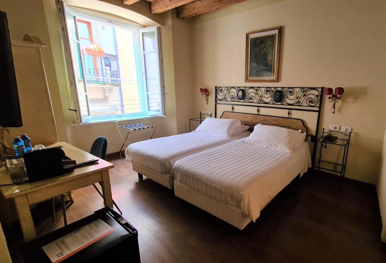 Hotel Piazza Vecchia Bergamo Bagian luar foto