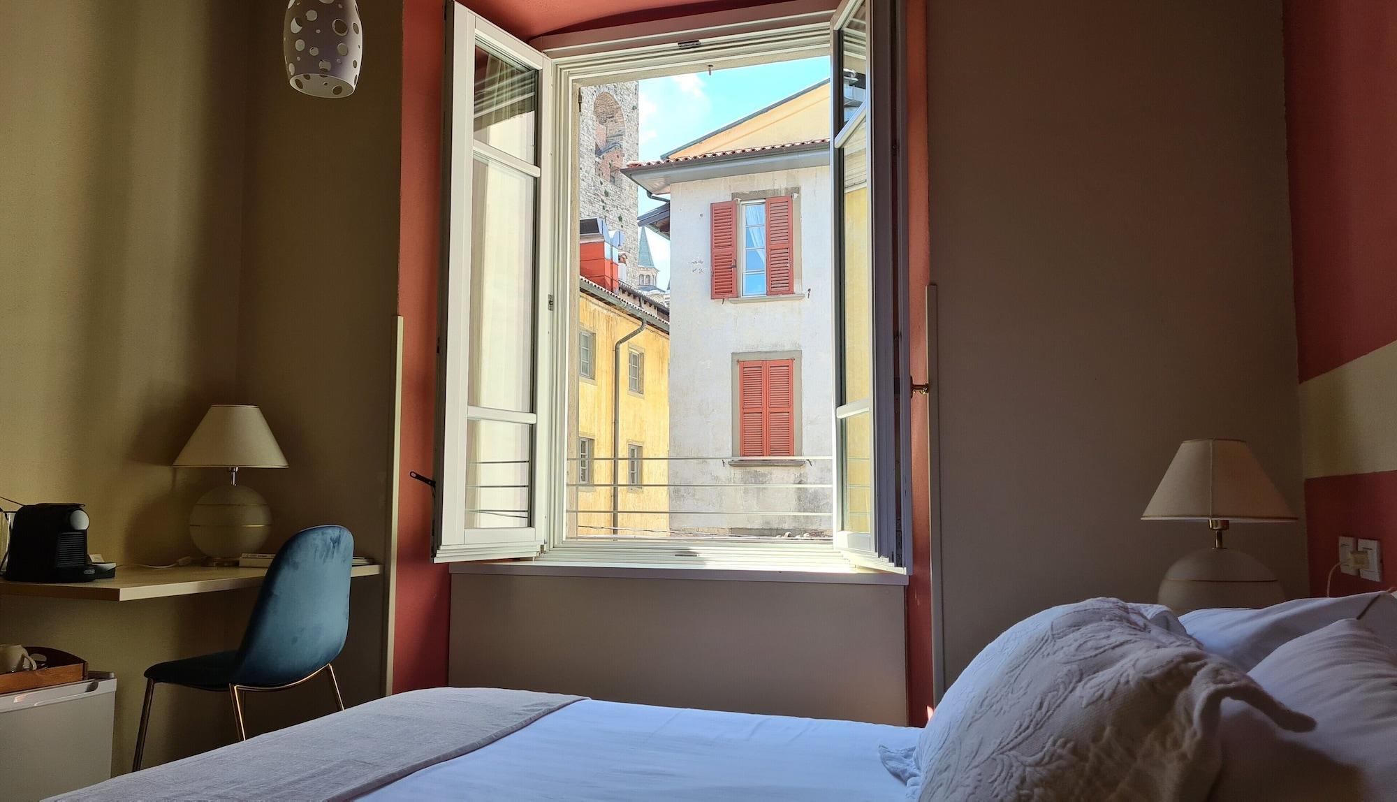 Hotel Piazza Vecchia Bergamo Bagian luar foto