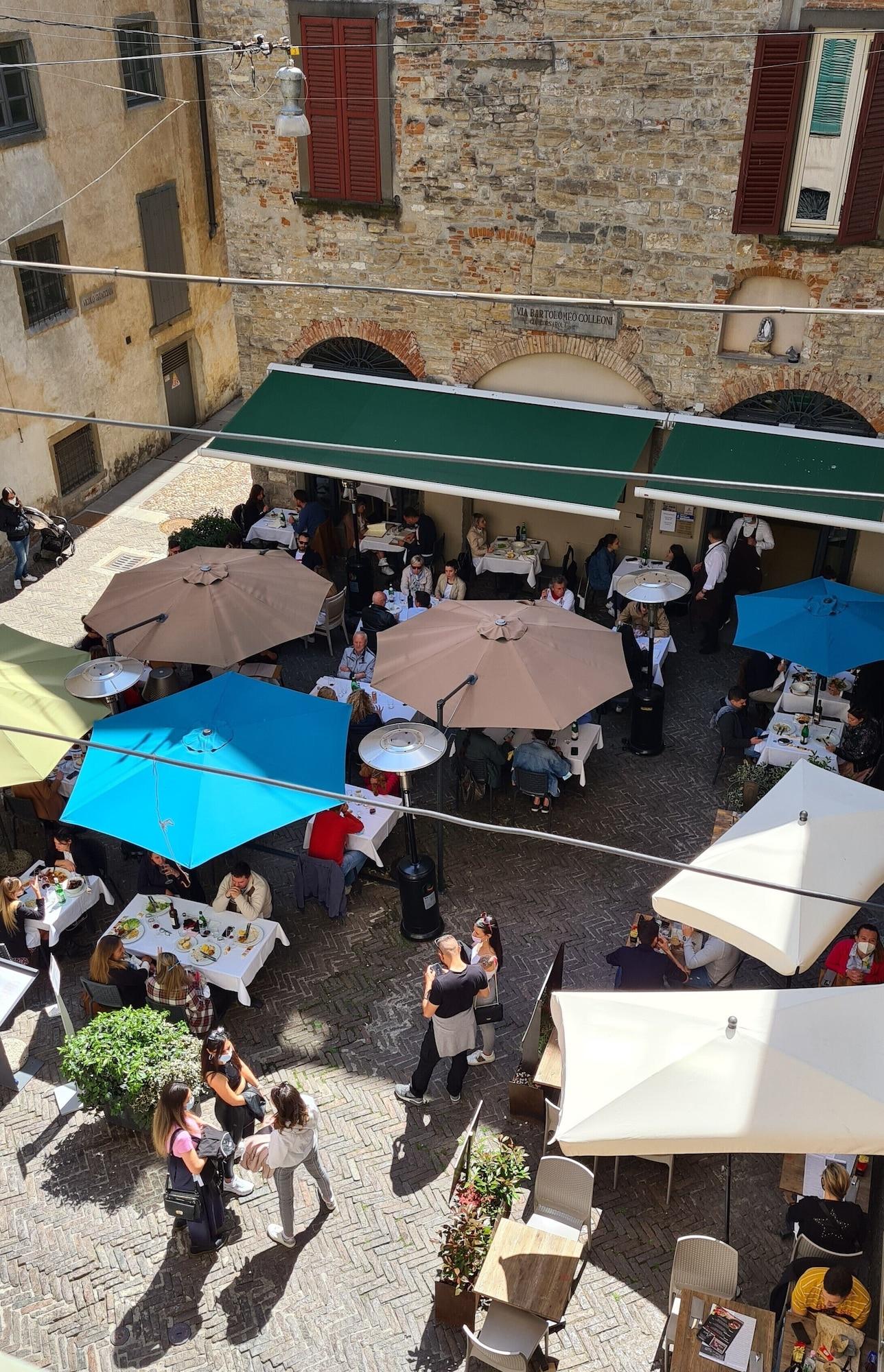 Hotel Piazza Vecchia Bergamo Bagian luar foto