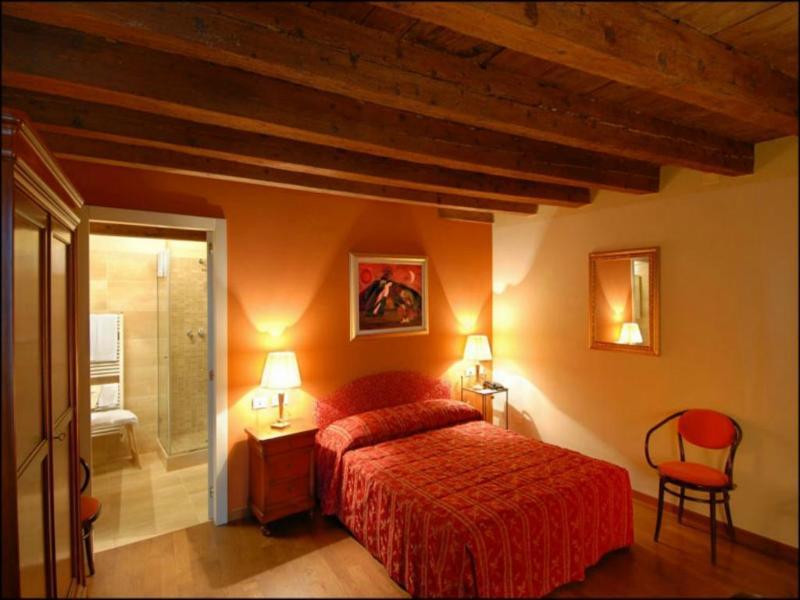 Hotel Piazza Vecchia Bergamo Bagian luar foto