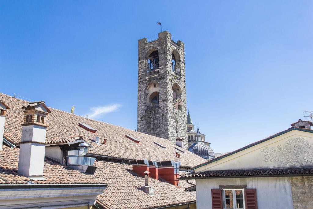 Hotel Piazza Vecchia Bergamo Bagian luar foto